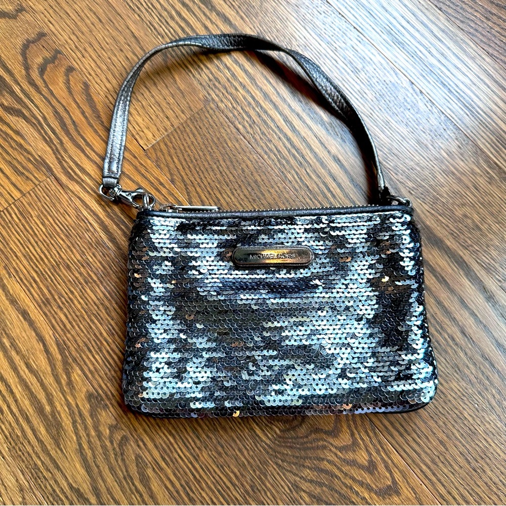 Michael Kors - Sequin Wristlet
